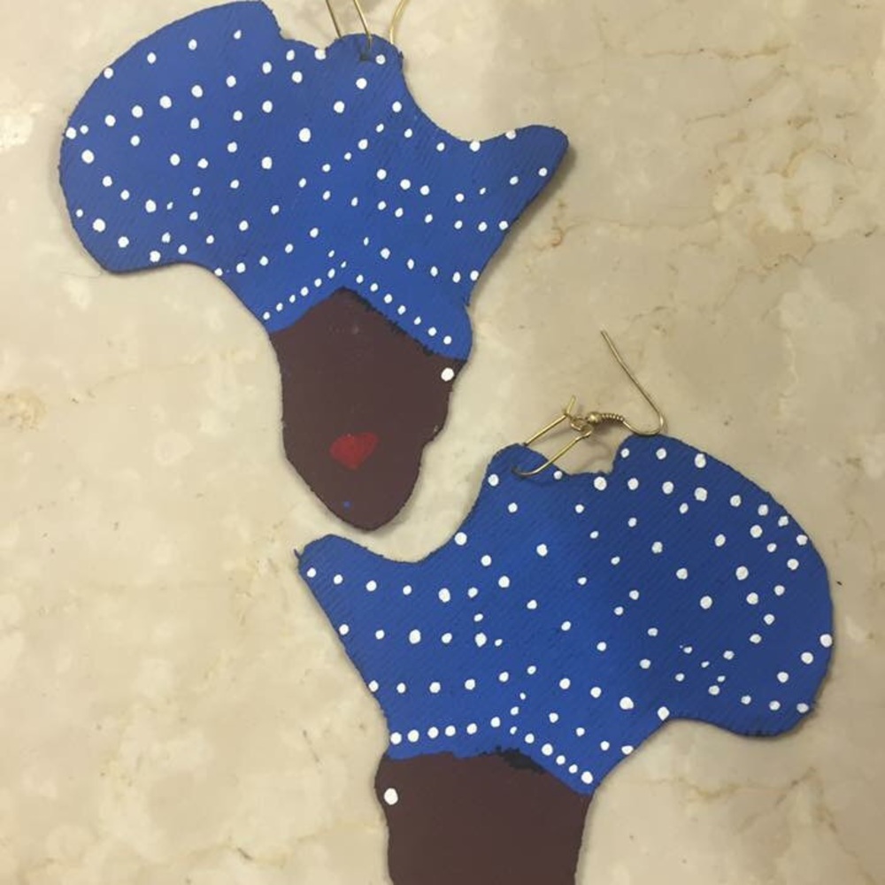 Earrings - Picture 3 of 5